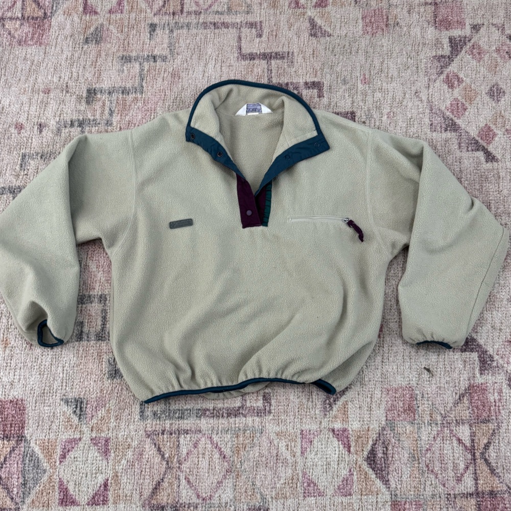 VINTAGE COLUMBIA SWEATER